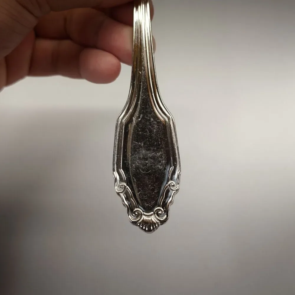 Wallace 18/10 Stainless Steel Dinner Fork Ornate Scroll Shell Flatware 8.5